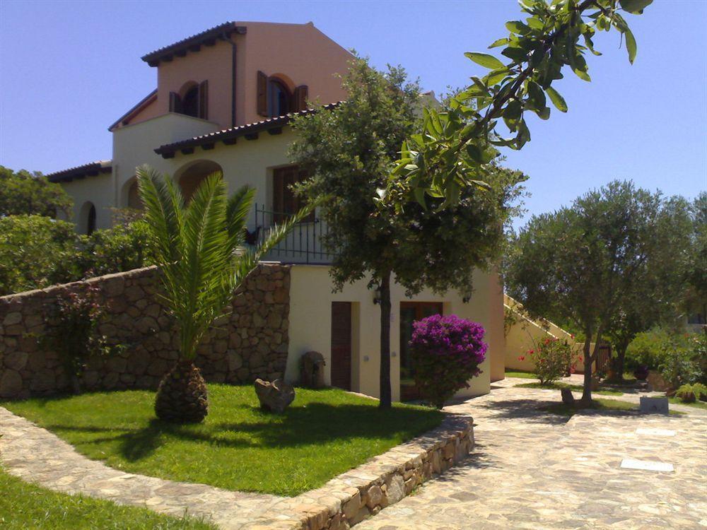 Ferienwohnung Casa Debili San Teodoro  Exterior foto