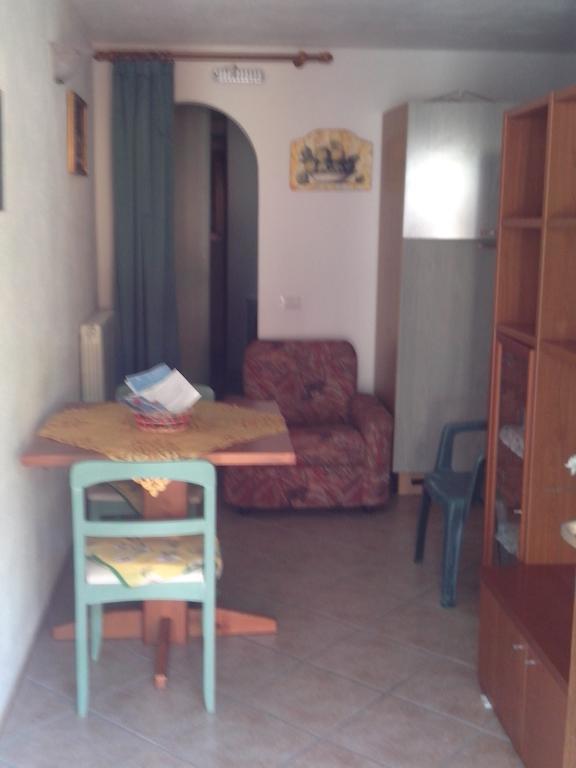 Ferienwohnung Casa Debili San Teodoro  Zimmer foto